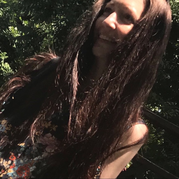 Meet your Posher, Paige - Picture 2 of 4